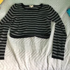 Crop top long sleeve shirt
